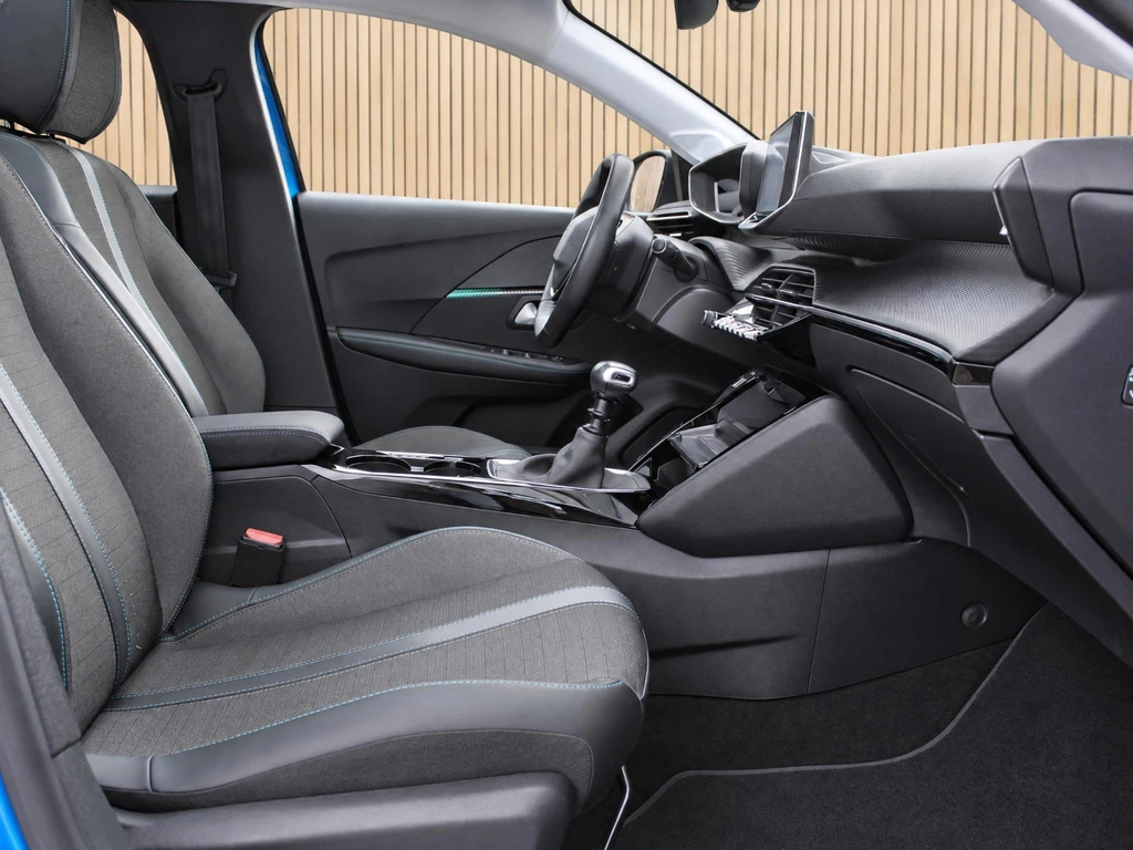 Peugeot 208 – foto 12