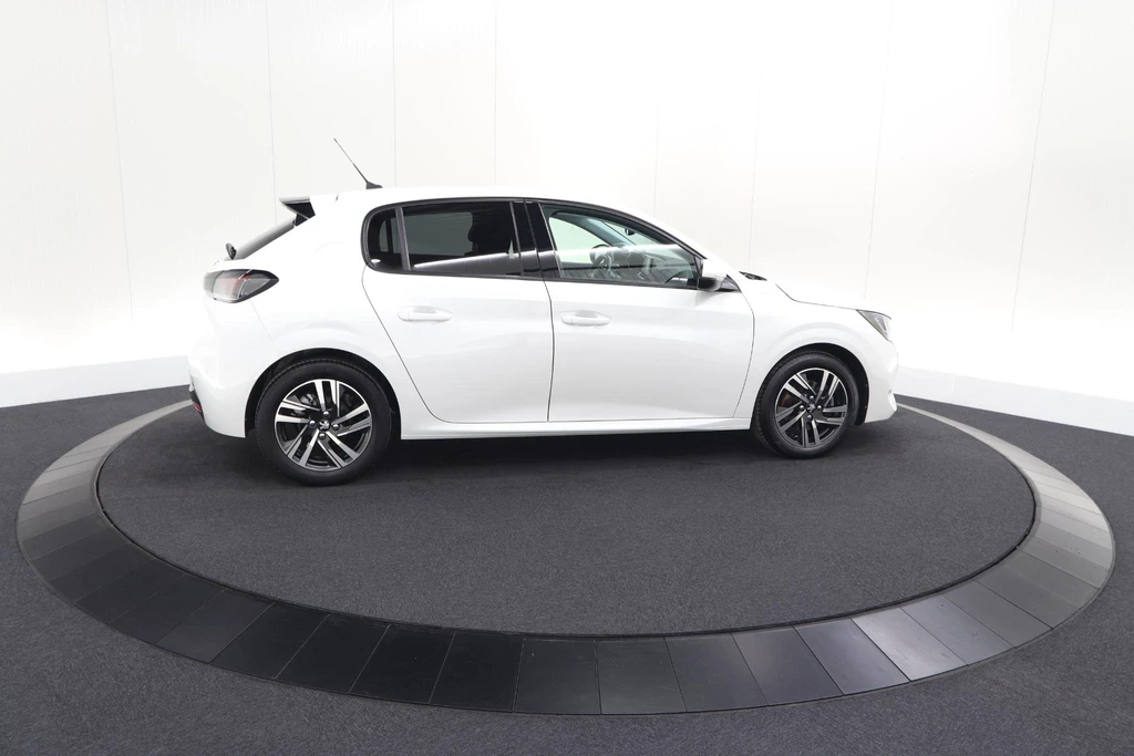 Peugeot 208 – foto 11