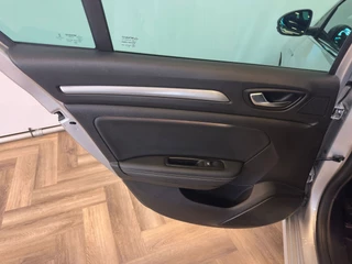 Renault Mégane Estate – thumbnail 37