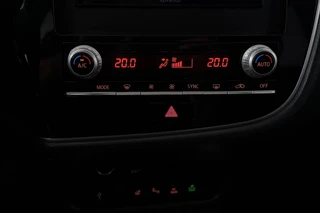 Mitsubishi Outlander – thumbnail 18