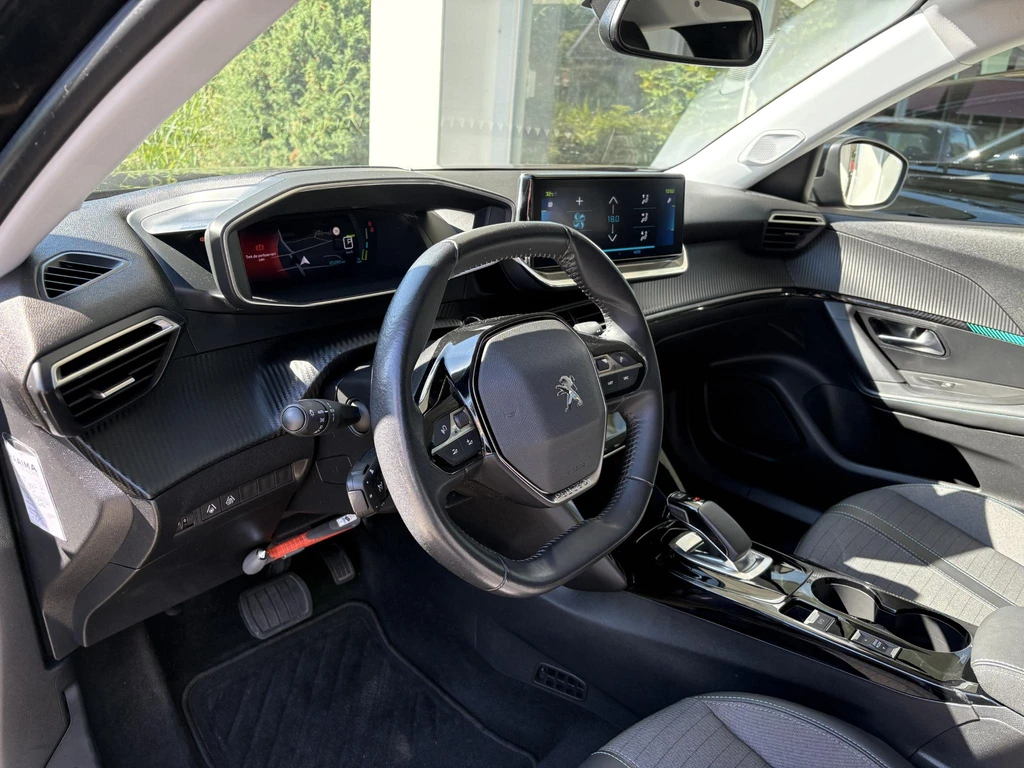 Peugeot e-2008 – foto 18