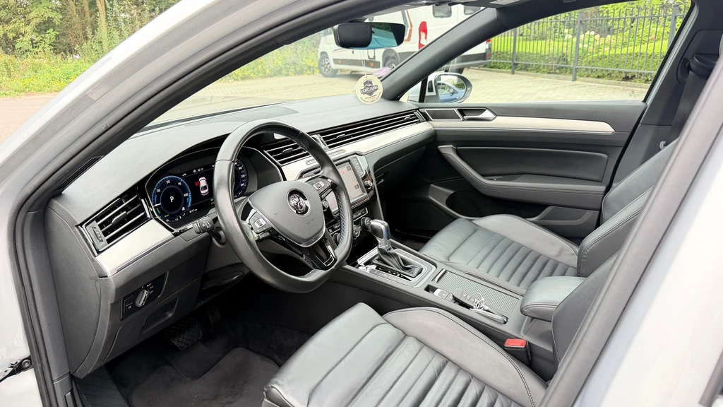 Volkswagen Passat – foto 12