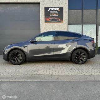 Tesla Model Y – thumbnail 2