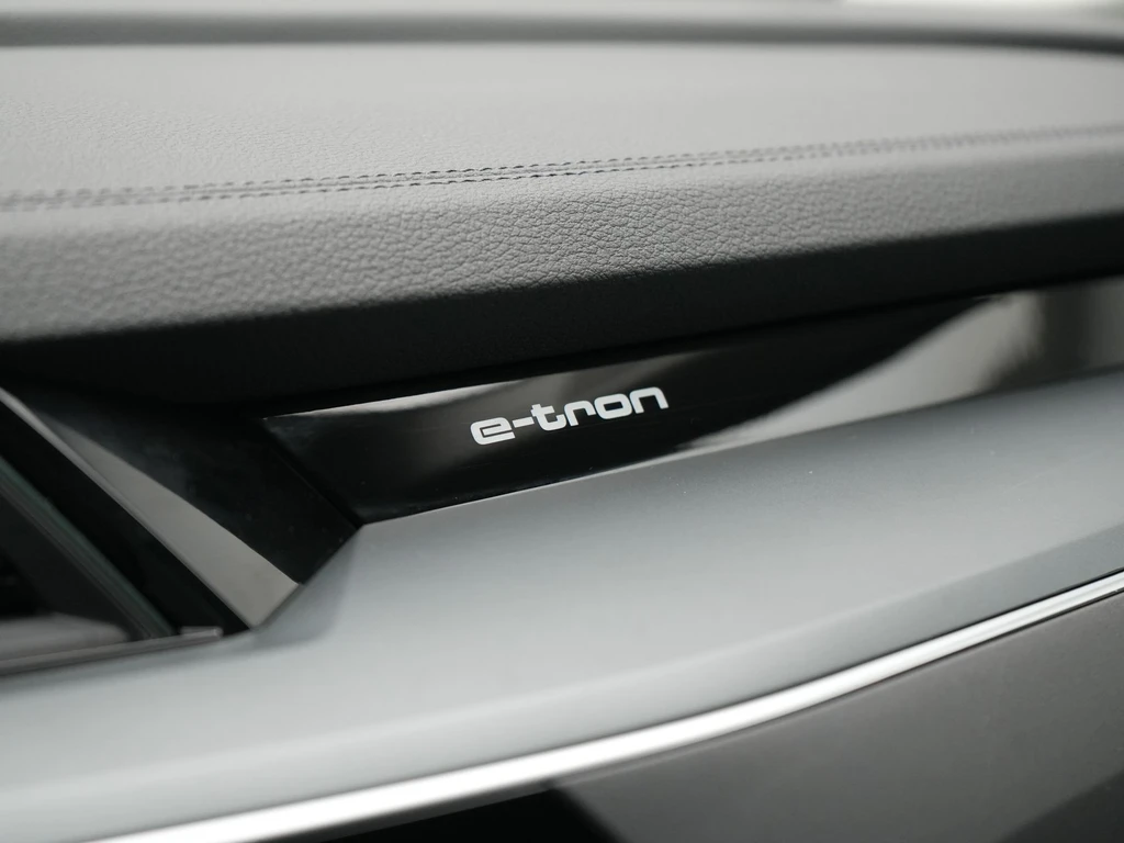 Audi Q8 e-tron – foto 46