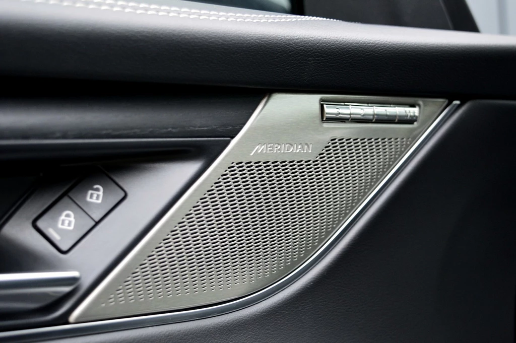 Jaguar F-PACE – foto 37