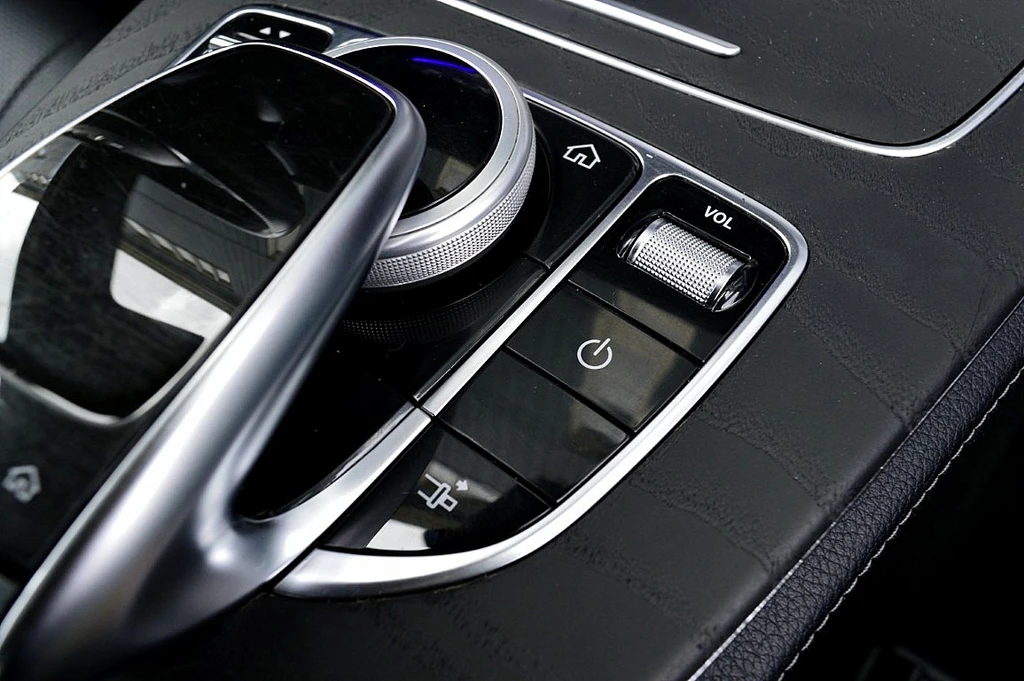 Mercedes-Benz E-Klasse – foto 30