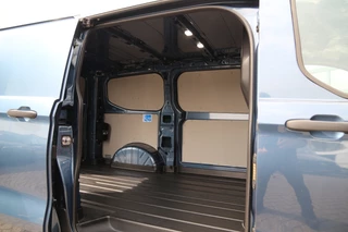Ford Transit Custom – thumbnail 21