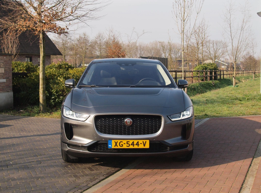 Jaguar I-PACE – foto 11