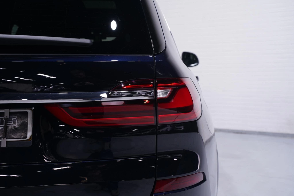 BMW X7 – foto 15