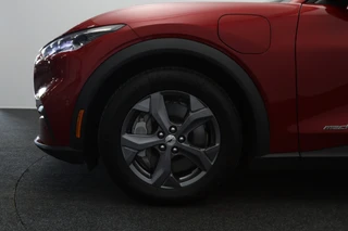 Ford Mustang Mach-E – thumbnail 19
