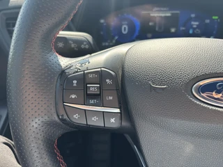 Ford Kuga – thumbnail 23