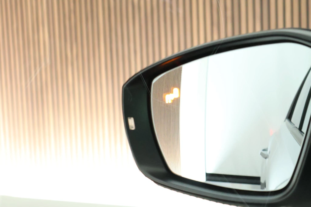 Volkswagen T-Roc – foto 12