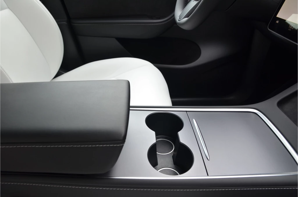 Tesla Model Y – foto 9