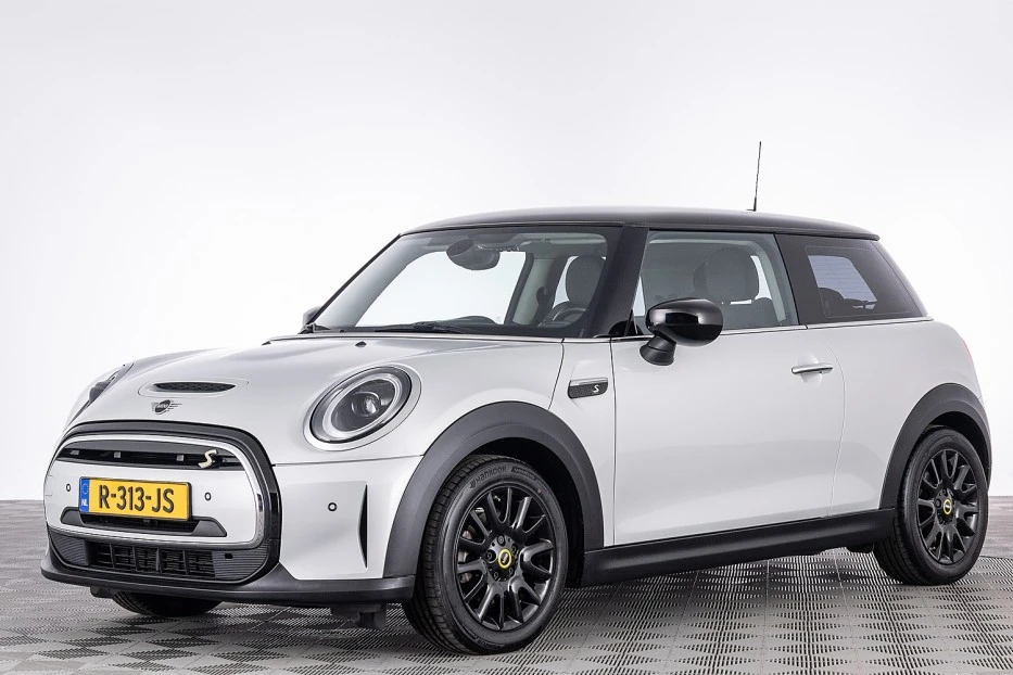 MINI 3-deurs – foto 1