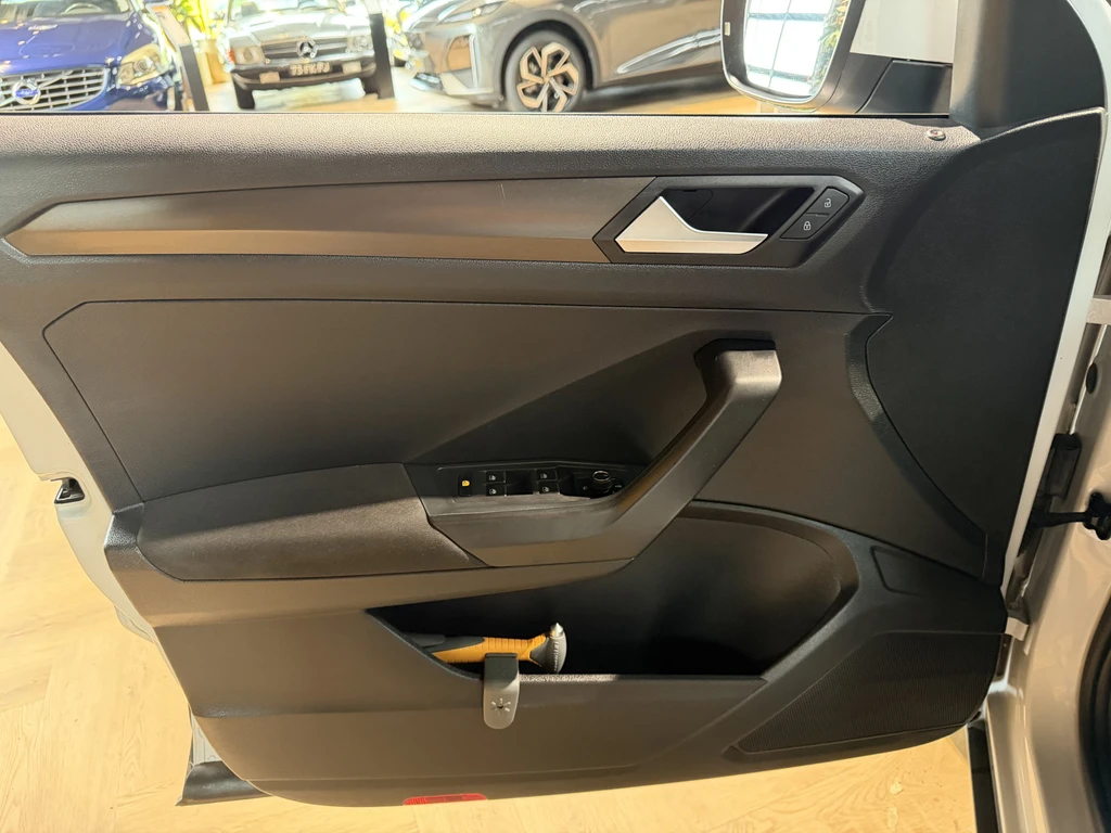 Volkswagen T-Roc – foto 10