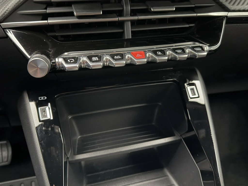 Peugeot e-2008 – foto 24