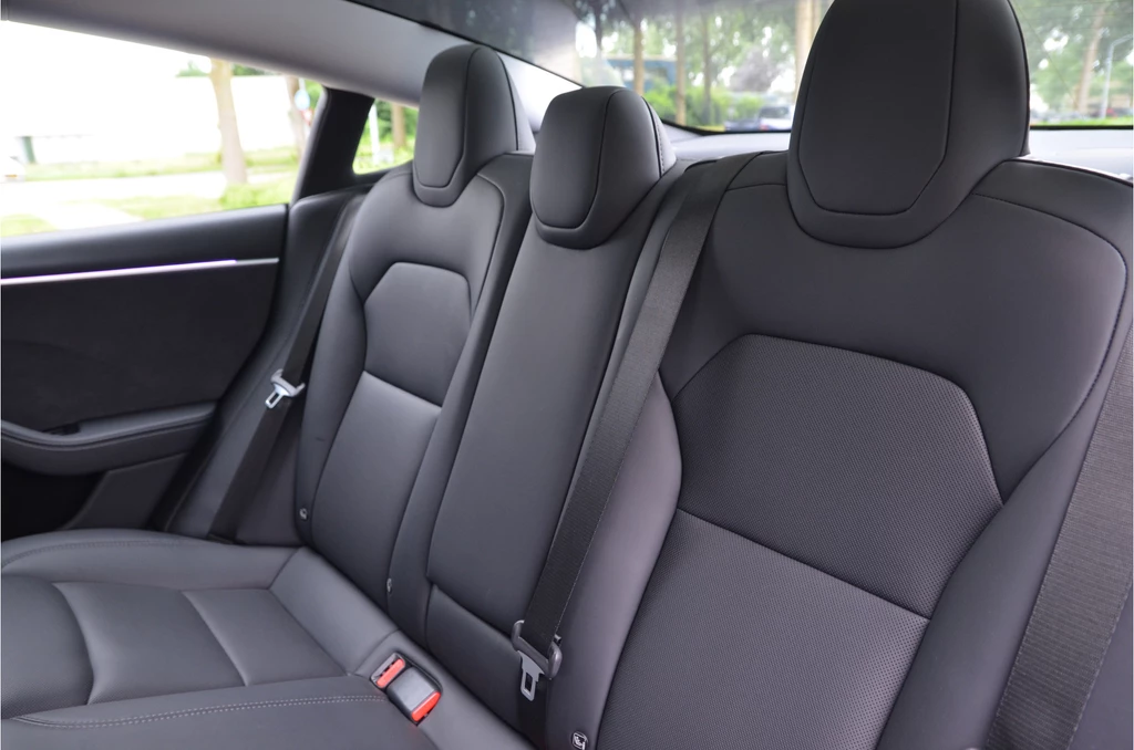 Tesla Model 3 – foto 15