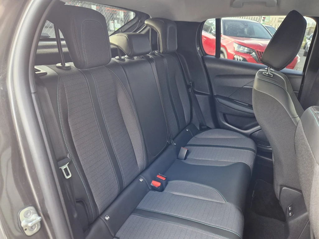 Peugeot 208 – foto 10
