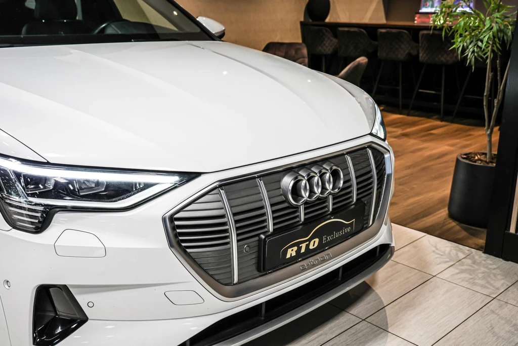 Audi e-tron – foto 12