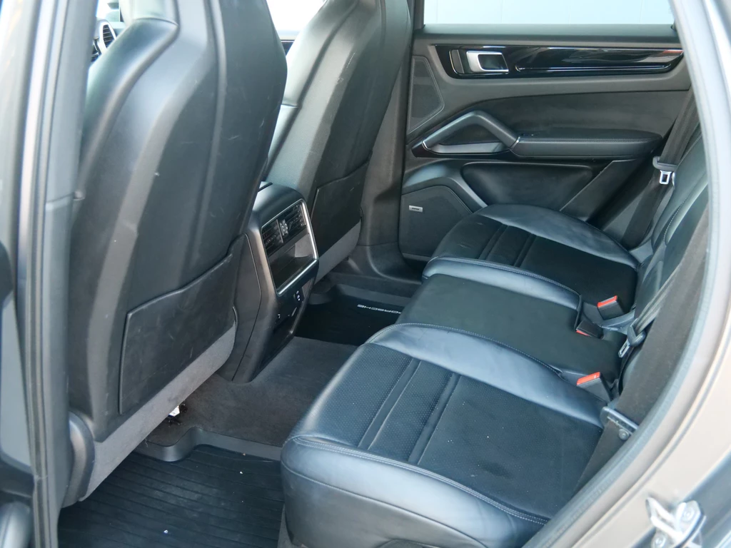 Porsche Cayenne – foto 12