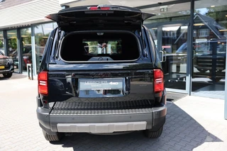 Toyota Land Cruiser – thumbnail 4