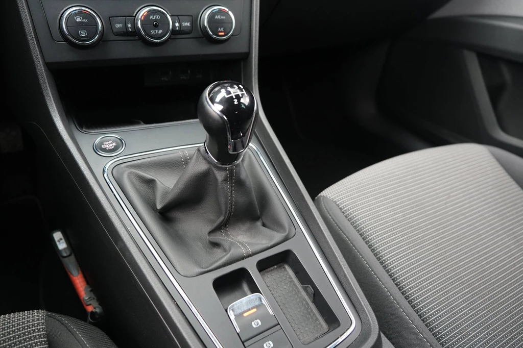 SEAT Leon – foto 28
