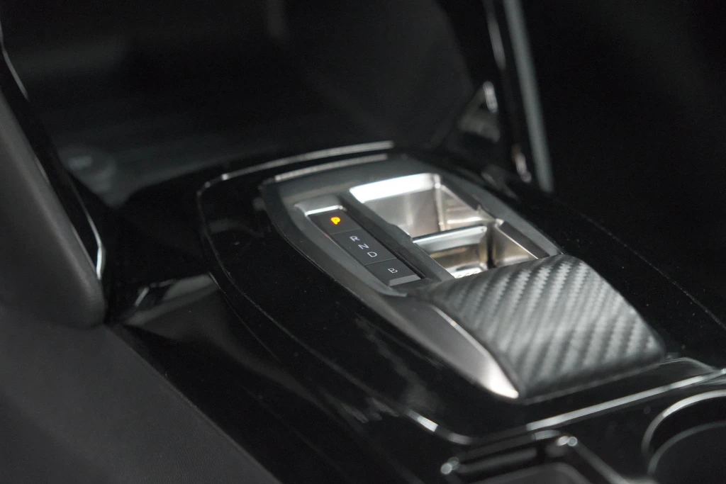 Peugeot e-2008 – foto 34