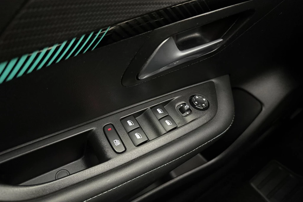 Peugeot 208 – foto 17