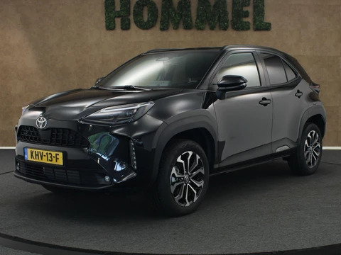 Toyota Yaris Cross 1.5 Hybrid 130 Dynamic + Winter Pack DIRECT UITVOORRAAD LEVERBAAR- PARKEERSENSOREN VOOR EN ACHTER - VOORRUIT, STOEL EN STUUR VERWARMING - DODEHOEK DETECTIE - KEYLESS ENRTY & START - ADAPTIVE CRUISE CONTROL