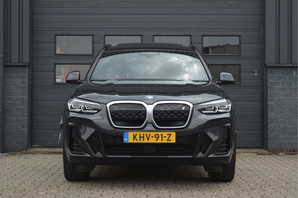 BMW iX3 – foto 6