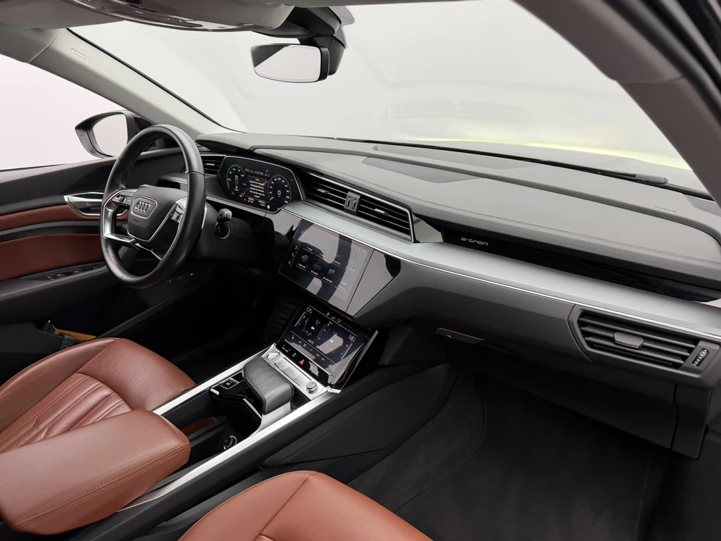 Audi e-tron – foto 12