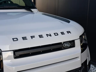 Land Rover Defender – thumbnail 32