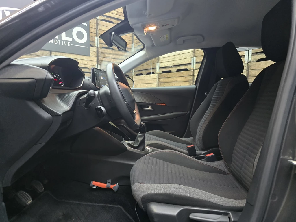 Peugeot 208 – foto 11