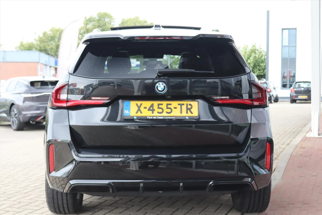 BMW iX1 – foto 10