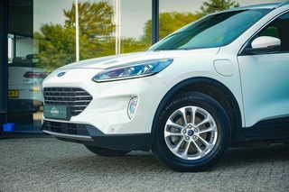 Ford Kuga – thumbnail 2