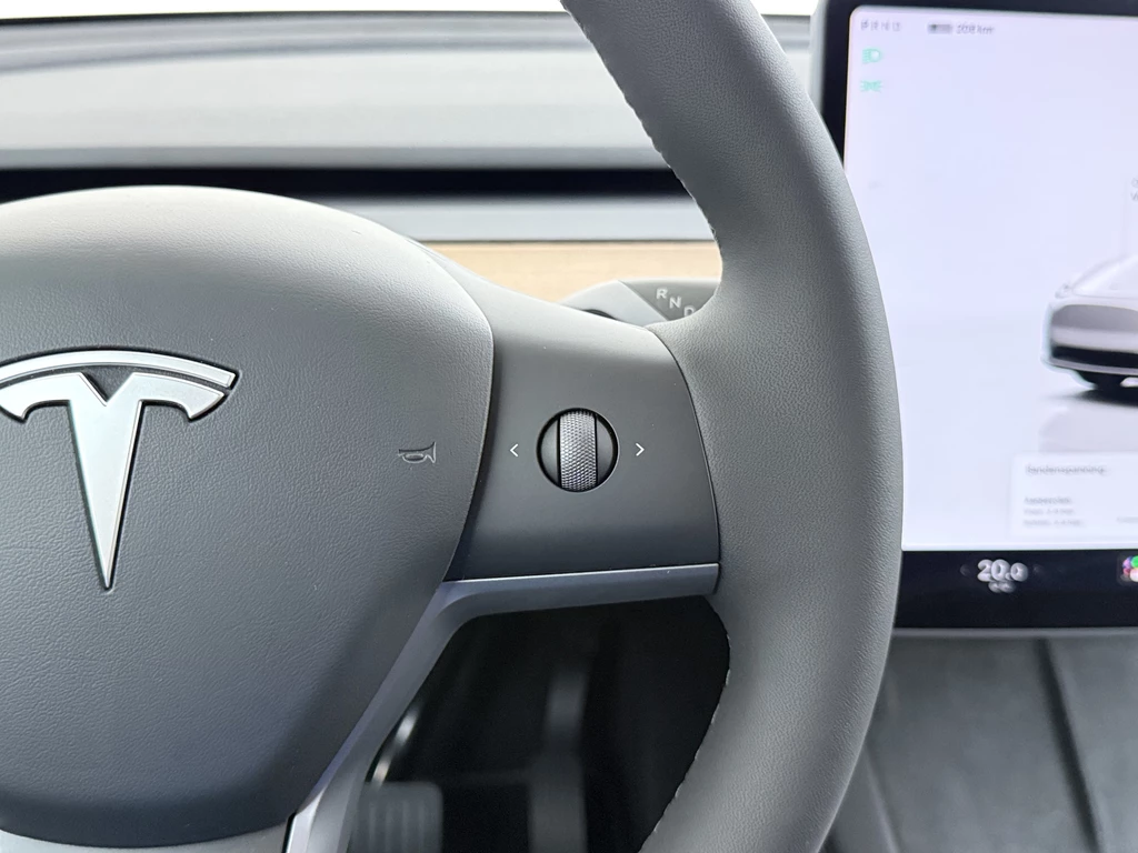 Tesla Model Y – foto 38