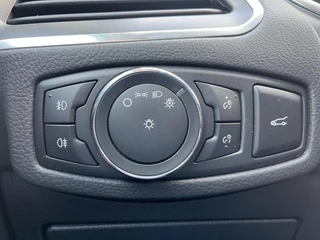 Ford S-Max – thumbnail 31