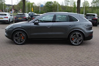 Porsche Cayenne – thumbnail 2