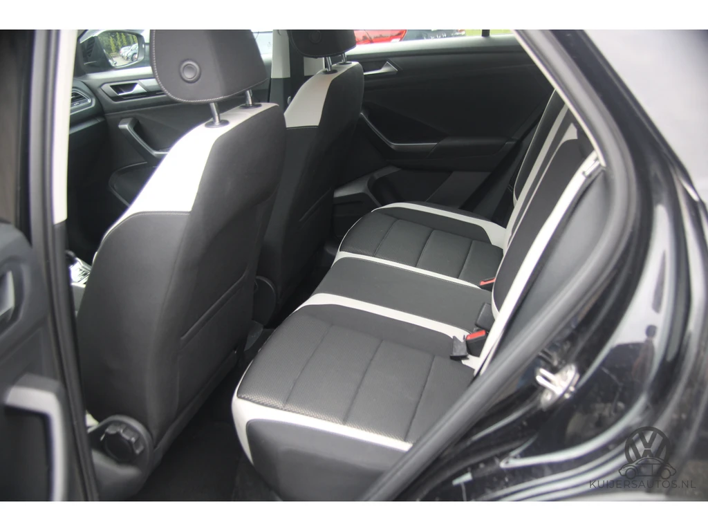 Volkswagen T-Roc – foto 10