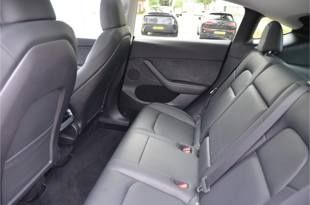 Tesla Model Y – foto 12