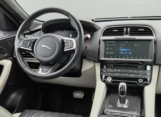 Jaguar F-PACE – thumbnail 23