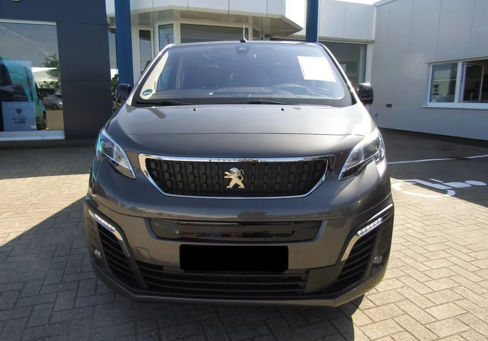 Peugeot e-Traveller – foto 4