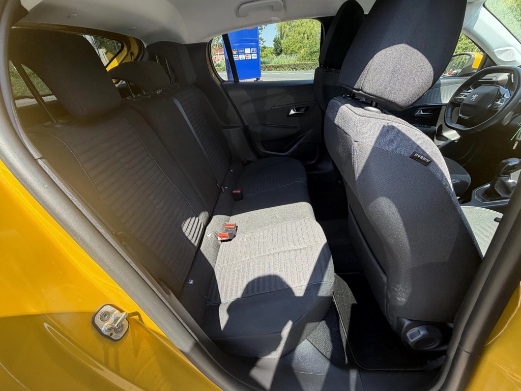Peugeot 208 – foto 24