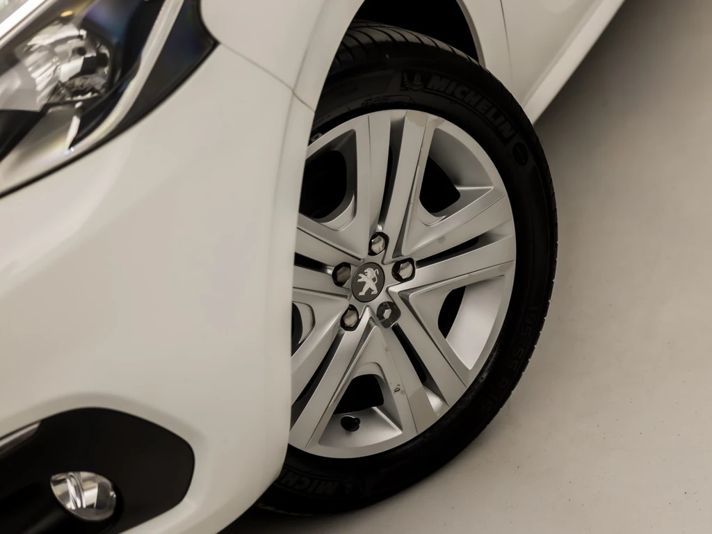 Peugeot 208 – foto 14