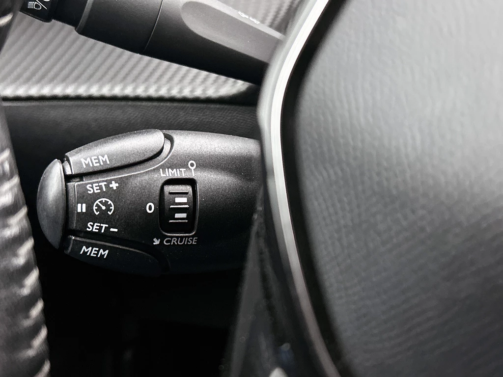 Peugeot 208 – foto 6