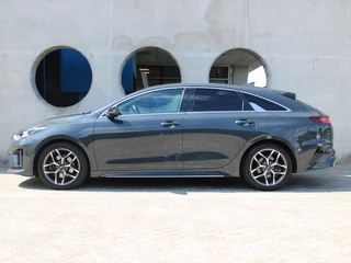 Kia ProCeed – thumbnail 2