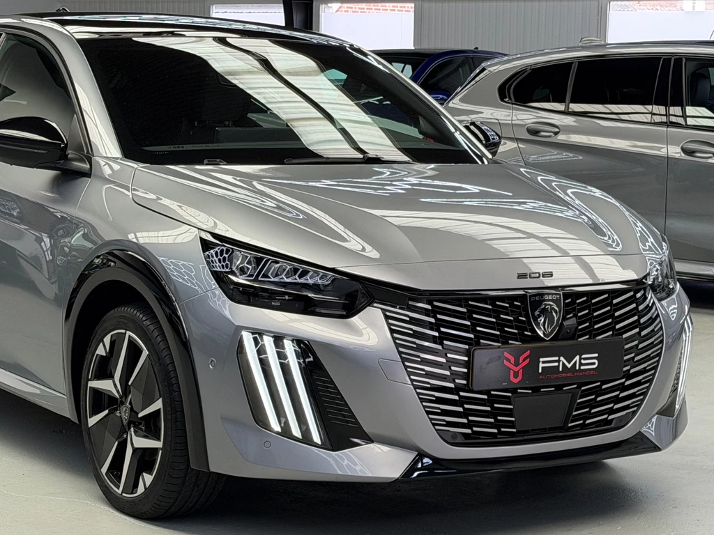 Peugeot 208 – foto 11