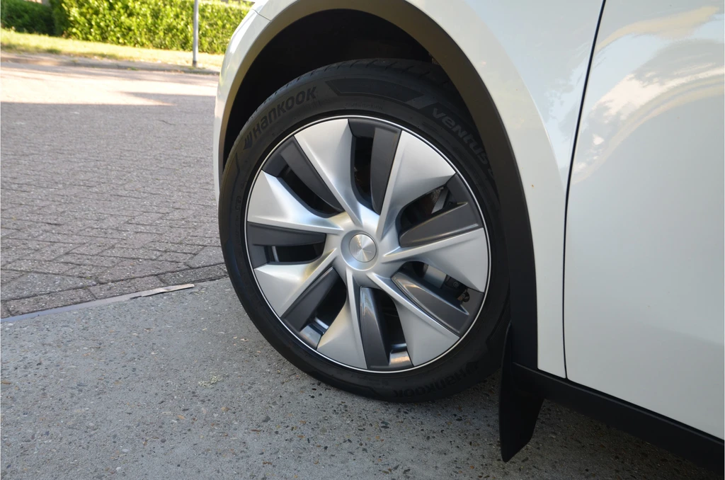 Tesla Model Y – foto 10