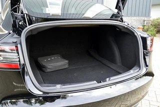 Tesla Model 3 – thumbnail 9