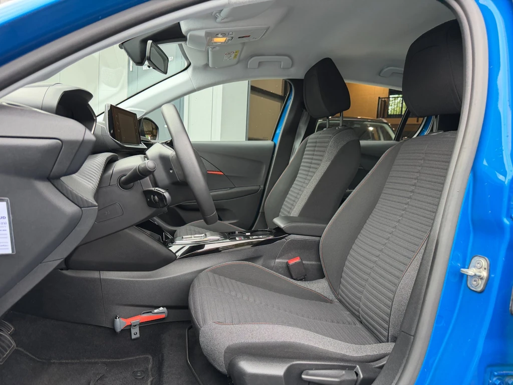 Peugeot e-208 – foto 11